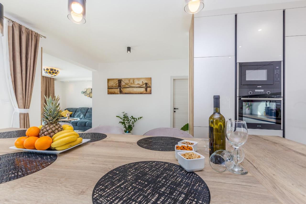 House Andro Hébergement de vacances *