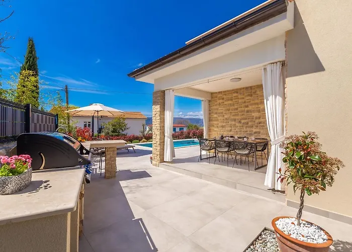 Holiday House Villa Andro