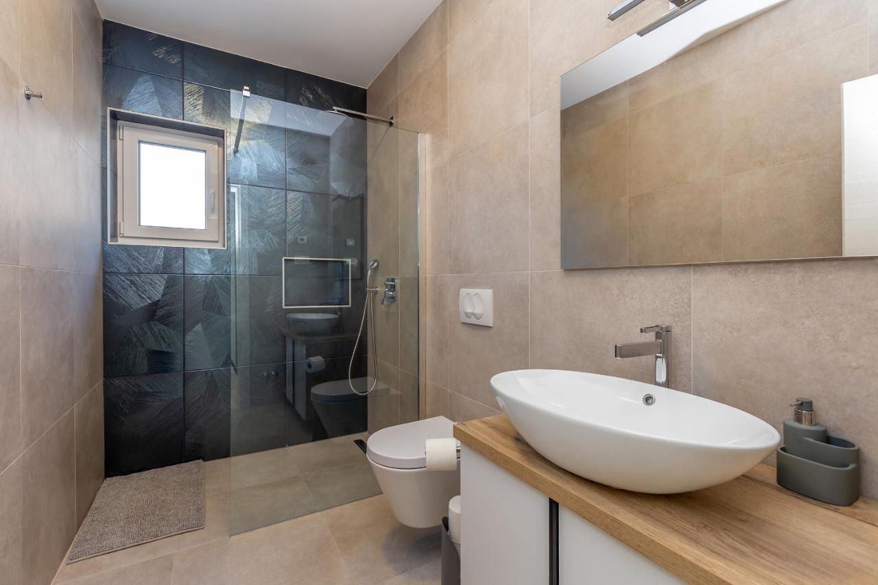 House Andro Pinezici (Krk)