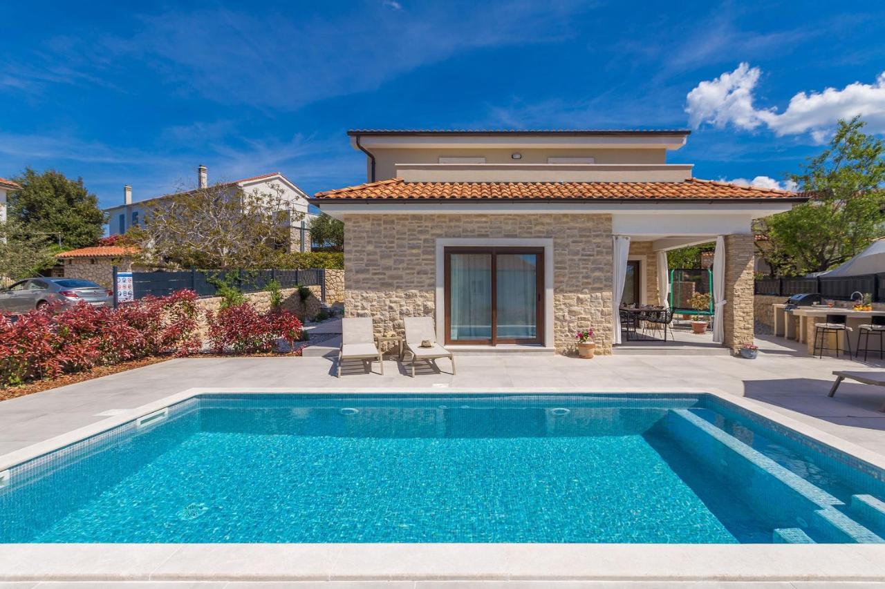 Počitniška hiša House Andro *